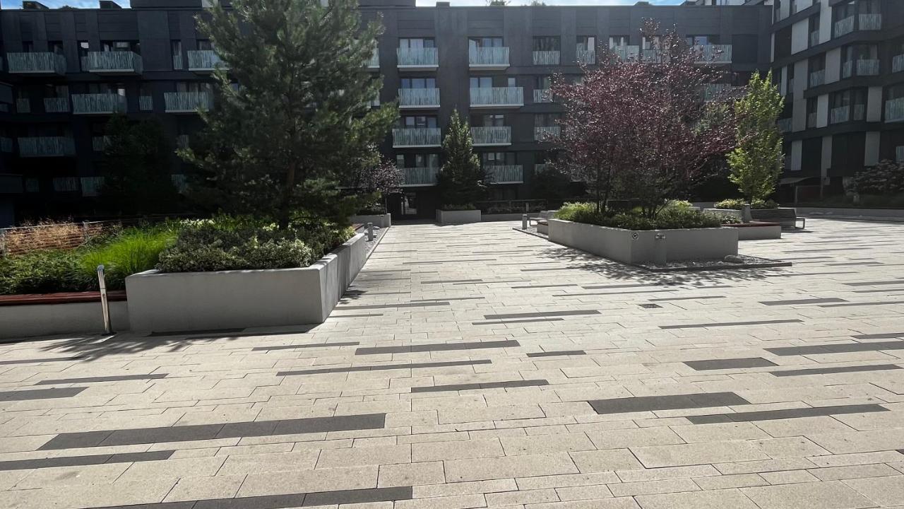 Apartment Garden Tower - 8 Min Do Centra, Garaz Prague
